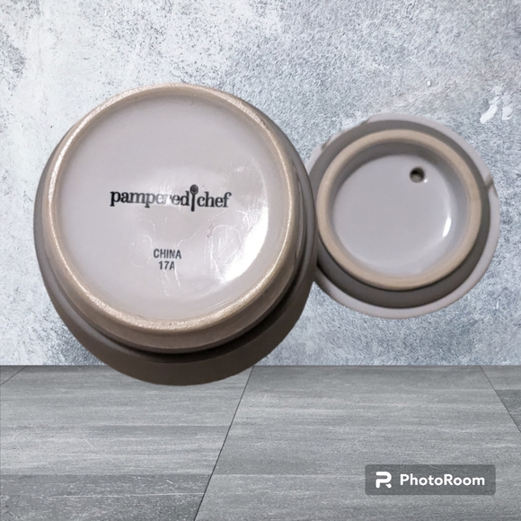 Pampered chef ceramic egg cooker - Picture 3 of 7